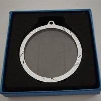 Klaasmedal metallraamis 75 mm