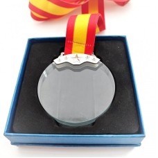 Klaasmedal 70 mm paela ja karbiga